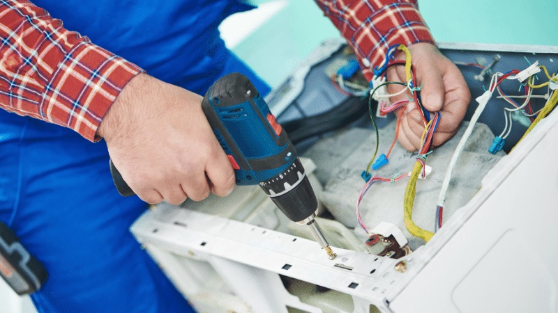 Altındağ ECA ECA çamaşır makinesi kart tamiri – Su almama arızası orijinal parça ile giderildi. - Teknik servis örneği